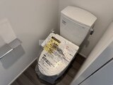 ES-Grande錦糸町ザ・クラス 温水洗浄便座付きのモダンなトイレ空間