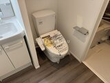 ES-Grande錦糸町ザ・クラス ウォシュレット付きトイレと清潔感のあるトイレスペース