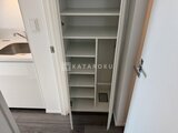 ES-Grande錦糸町ザ・クラス 可動棚付きの収納たっぷりなキッチンパントリー