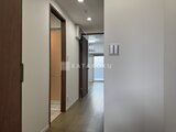 ES-Grande門前仲町 明るい印象の玄関ホールから各部屋へアクセスする廊下