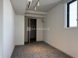 プライムブリス森下スタジオ 窓からの採光を取り込むゆとりのあるスタジオルーム