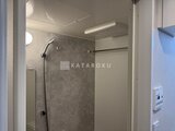 プライムブリス森下スタジオ シャワーブースのモダンなバスルーム