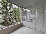 ブランシエスタ品川大井町パークエッジ 緑を望む明るいメールボックスコーナー