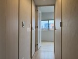 ブランシエスタ品川大井町パークエッジ 明るい印象の廊下から居室へ続く開放的な動線