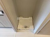 ブランシエスタ品川大井町パークエッジ 天井埋込み型の浴室乾燥機がついた明るい浴室空間