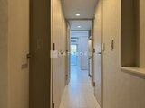 ブランシエスタ品川大井町パークエッジ 玄関から延びる廊下と各室へのアクセス状況