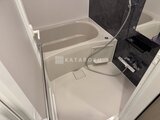 ブランシエスタ品川大井町パークエッジ 浴槽と浴室パネルが一体のコンパクトな浴室空間