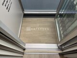 ブランシエスタ品川大井町パークエッジ 採光タイプの玄関ドアから光が入る明るい玄関空間