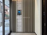 ドゥーエ銀座イースト3 モダンなデザインのエントランスホール