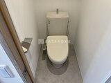 ドゥーエ銀座イースト3 白を基調とした清潔感のあるトイレ空間