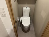 アーバンパーク船堀2 白を基調とした落ち着いた印象のトイレ空間