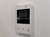 アーバンパーク船堀2 壁付けの白い給湯器リモコン