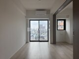 ドゥーエ曳舟3 都市風景を見渡せるバルコニーに面した明るいリビングダイニング