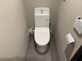 コンフォリア・リヴ茅場町 温水洗浄便座付きのコンパクトなトイレ空間