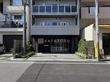 プライムブリス本所吾妻橋 前面道路から見たモダンな外観の建物エントランス