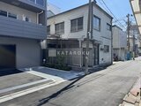 プライムブリス本所吾妻橋 前面道路から見たエントランス周りの落ち着いた外観