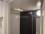 ディームス中野富士見町 黒を基調とした落ち着いた印象のバスルーム
