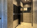 デュオフラッツ大森イースト タイル張りの落ち着いた雰囲気のエントランスホール