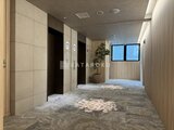 パークアクシス五反田スカイタワー エレベーターホール周辺の開放的な共用廊下