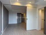 パークアクシス五反田スカイタワー ゆとりのある玄関から居室への開放的な動線