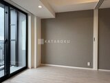パークアクシス五反田スカイタワー 大きな窓から光が入る、開放的なリビングダイニング