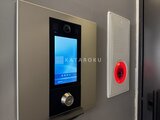 ザ・トリアス錦糸町 スマートロック付きのモダンなエントランスパネル