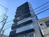 エスレジデンス住吉アクアハト 晴天下で撮影した、モダンな外観の建物全景