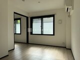 エルファーロ目黒3 開放的な採光が心地よいリビングダイニング空間
