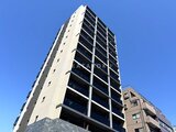 ラグゼナ船堀 晴れた空を背景に建つモダンなマンション外観