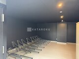 スタイリオ東品川 自転車がズラリと並ぶモダンな駐輪場の様子