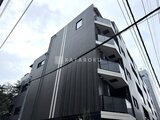 スタイリオ東品川 モダンなデザインの建物外観と周辺の街並みの様子