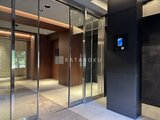 エレミ本蓮沼 明るく落ち着いた照明が心地よいエレベーターホール