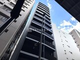 シーフォルム板橋3 下から見上げた建物外観、モダンな設計の高層マンション