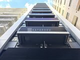シーフォルム板橋3 下からあおった視点で見た建物の縦長ファサード