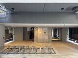 シーフォルム板橋3 機械式駐車場の駐車スペースと昇降機の様子