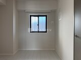 ハイズ三ノ輪2 明るい陽光が入る落ち着いたベッドルーム