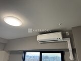グランパセオ押上八広 明るいLED照明とエアコンが備わった天井部分