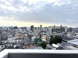 グランパセオ押上八広 高層階からの眺望で市街地と都心のビル群が広がる景観
