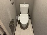 グランパセオ押上八広 温水洗浄便座付きの清潔感のあるトイレ空間