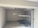 コンフォリア・リヴ駒込西ヶ原 自転車置き場として機能する開放的な共用スペース