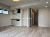 コンフォリア・リヴ駒込西ヶ原 開放的なリビングダイニングと独立型キッチンの間取り