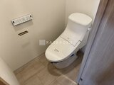 コンフォリア高島平 温水洗浄便座付きの清潔なトイレ空間