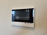 スタイリオ池上サウス 壁に埋め込まれたモダンなインターフォンモニター