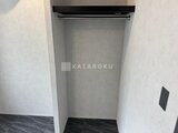エクサム赤坂 収納たっぷりのクローゼット空間