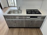 ウィーブベース上野ノース シンク左側にコンロを配置したI字型キッチン