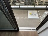 ウィーブベース上野ノース バルコニーから見た周辺建物と開放的な眺望の様子