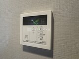 ジェノヴィア竹ノ塚 給湯器の温度設定が表示されたコントロールパネル
