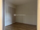 ジェノヴィア竹ノ塚 建具付きの落ち着いた印象の洋室
