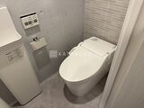 グランパセオ三宿2 温水洗浄便座付きの清潔感のあるトイレ空間