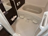 RAMIi板橋大和町 白を基調とした清潔感のあるバスルーム